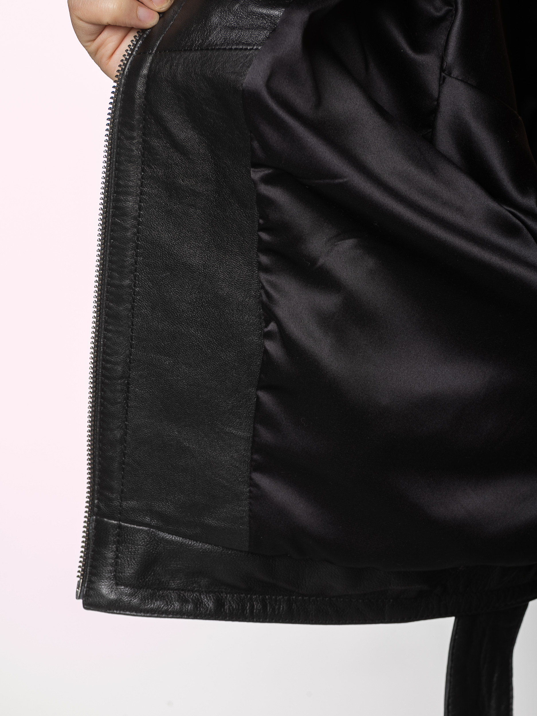 Куртка женская с капюшоном отделка из меха чернобурой лисы 53229